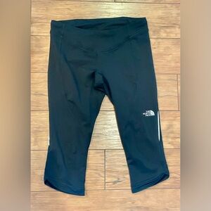 The North Face Women's black Capri - Running size small